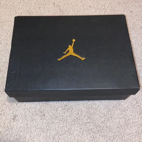 Air Jordan 1 Mid-Top Kids Youth Vibrant Green and White Sneakers Limited Edition - Picture 8 of 8